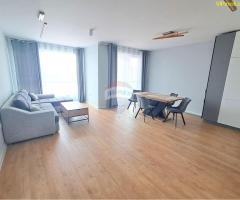 Продава тристаен апартамент в кв. Бриз