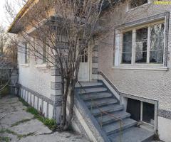 ДВЕ МАСИВНИ ТУХЛЕНИ  КЪЩИ за продажба в село Яздач, на 20 км от гр. СТАРА ЗАГОРА - ИЗГОДНО !