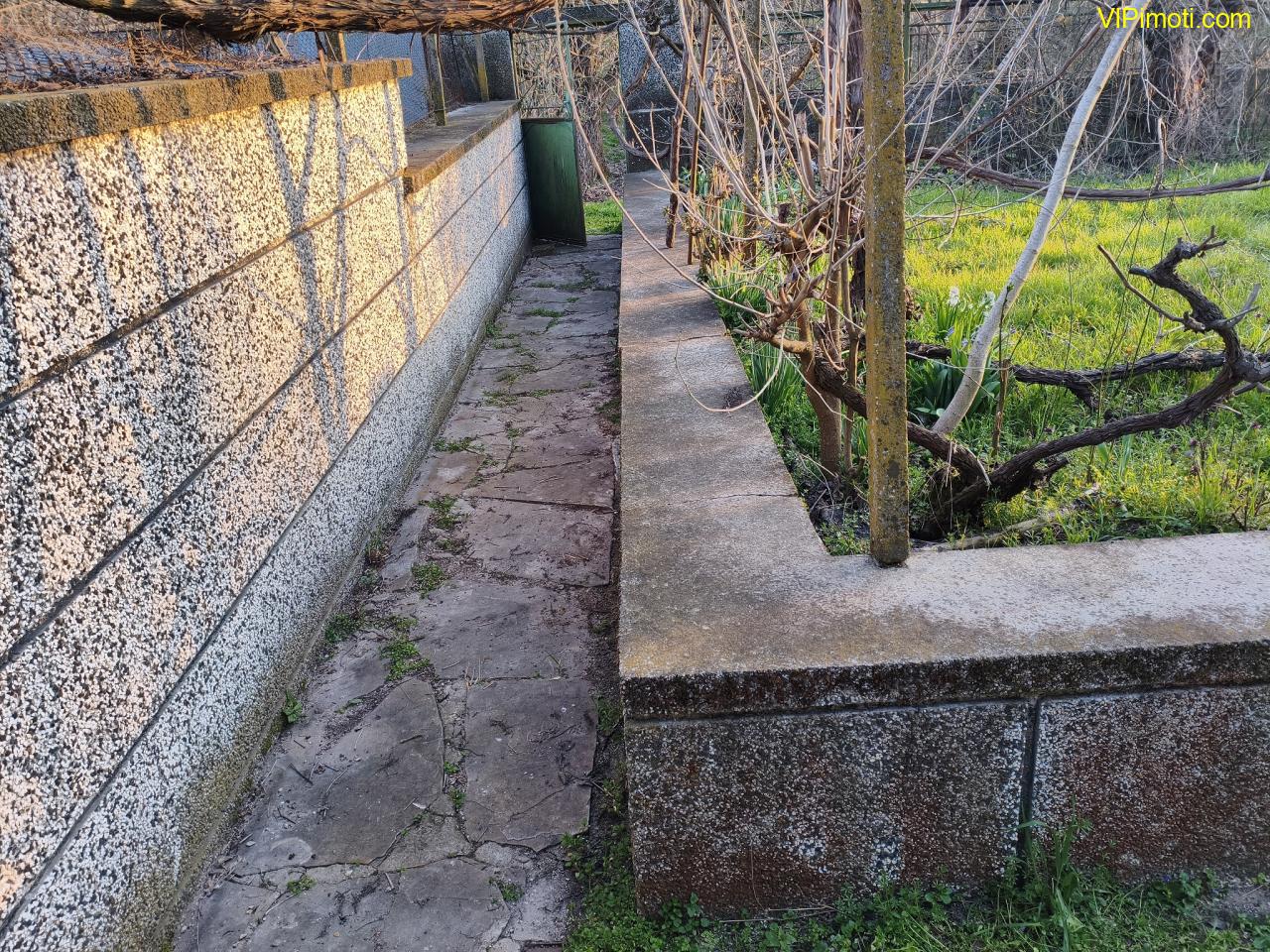 ДВЕ МАСИВНИ ТУХЛЕНИ КЪЩИ за продажба в село Яздач, на 20 км от гр. СТАРА ЗАГОРА - ИЗГОДНО ! ДВЕ МАСИВНИ ТУХЛЕНИ КЪЩИ за продажба в село Яздач, на 20 км от гр. СТАРА ЗАГОРА - ИЗГОДНО !