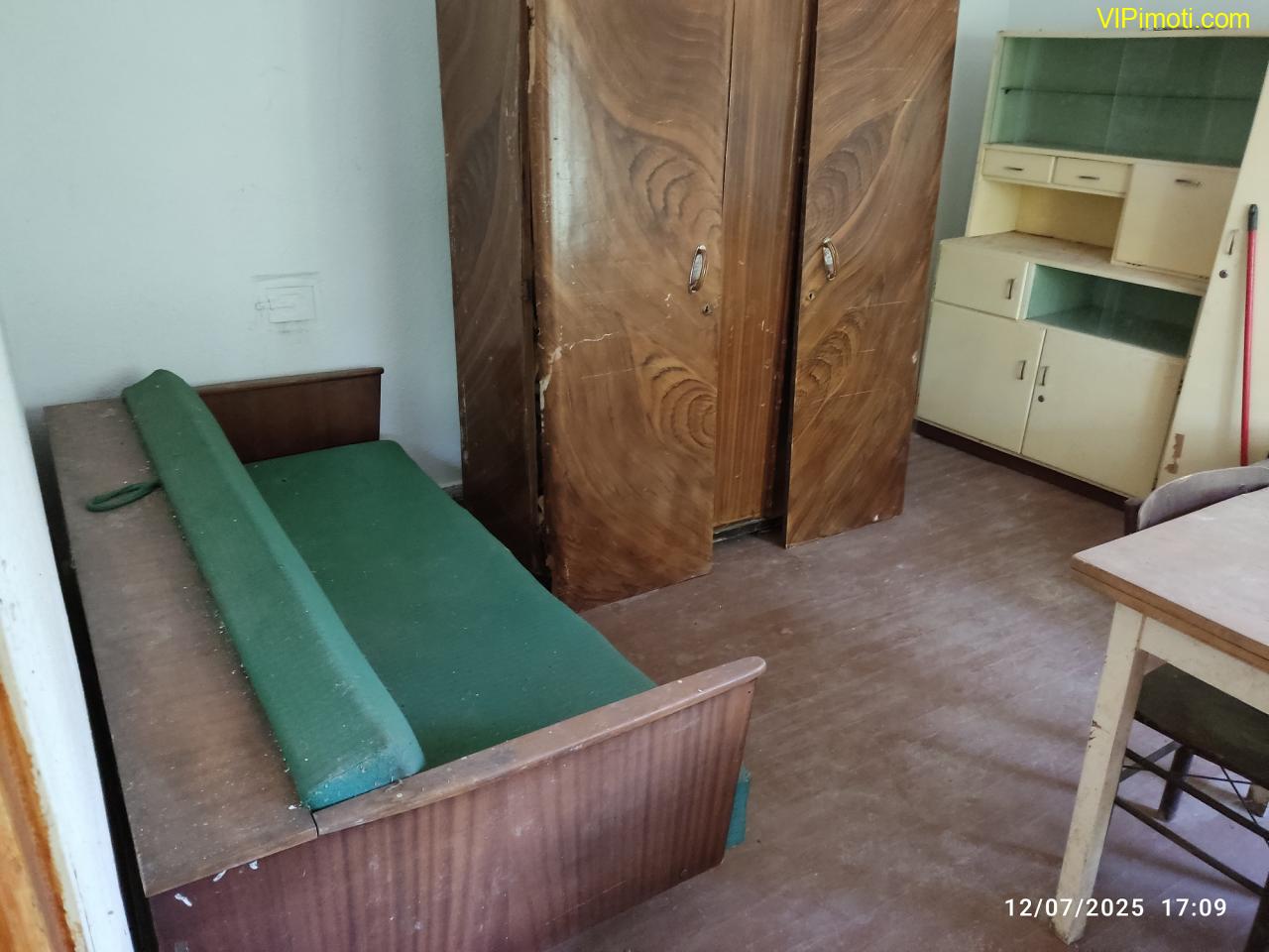 ДВЕ МАСИВНИ ТУХЛЕНИ КЪЩИ за продажба в село Яздач, на 20 км от гр. СТАРА ЗАГОРА - ИЗГОДНО ! ДВЕ МАСИВНИ ТУХЛЕНИ КЪЩИ за продажба в село Яздач, на 20 км от гр. СТАРА ЗАГОРА - ИЗГОДНО !